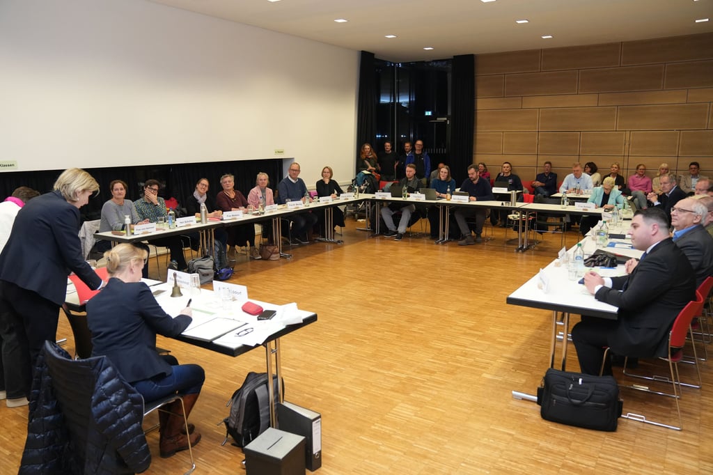 AfD-Vertreterin zieht sich zurück – Platz bleibt verwaist