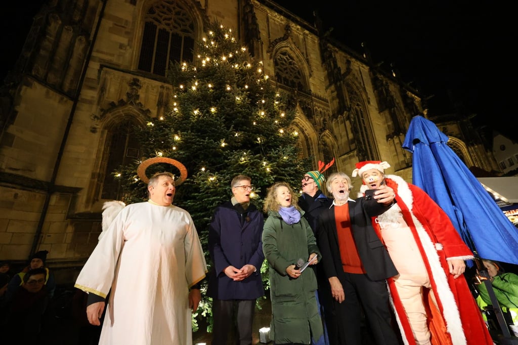 Start frei für Weihnachtsmärkte: Das kosten Glühwein, Mandeln & Co.