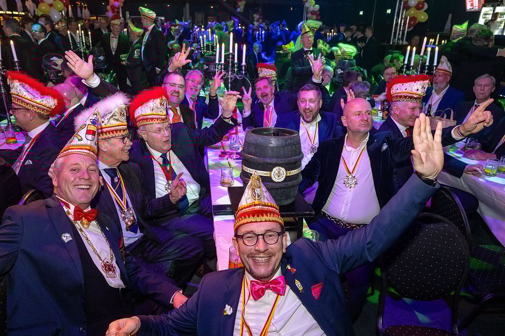 B-sen-Geistern-gelingt-spektakul-re-Herrensitzung