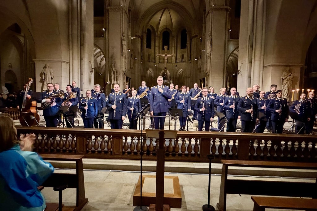 Dem-Dom-gehen-die-Pl-tze-aus