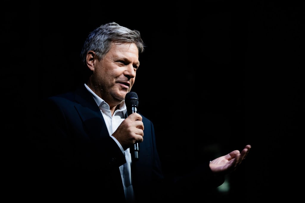 Lit-Cologne-mit-Robert-Habeck-Joachim-L-w-und-Hazel-Brugger