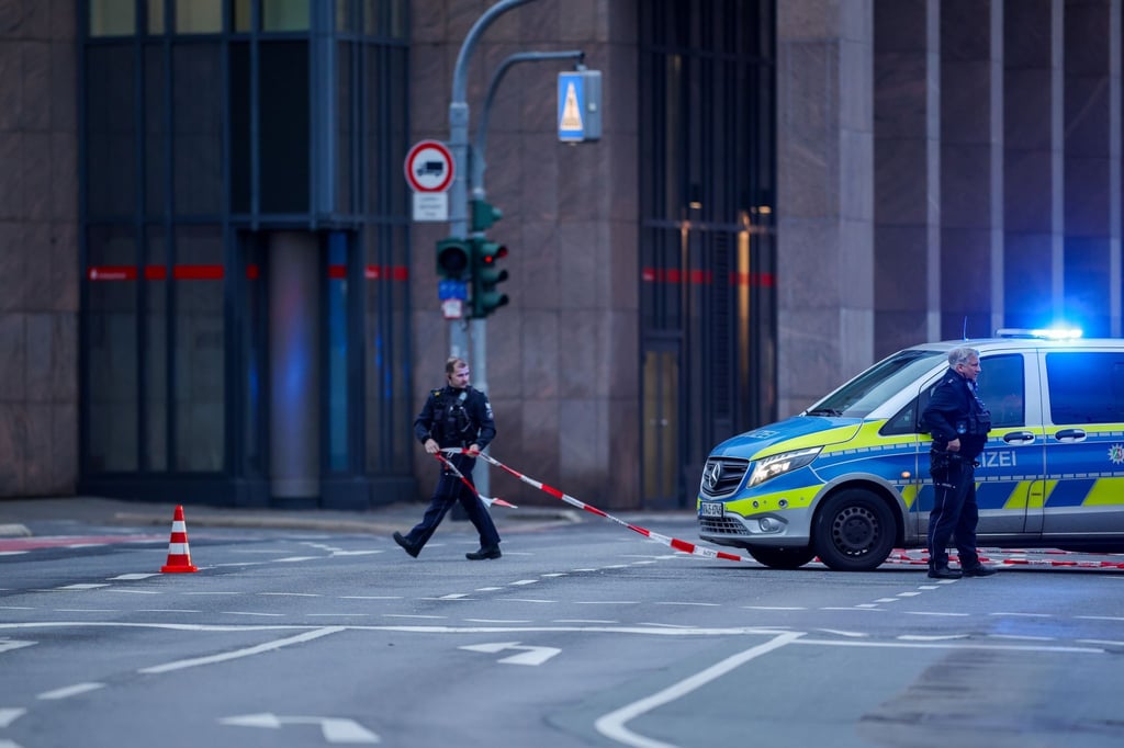 Wegen-Bombendrohung-stundenlange-Sperrung-in-M-nchengladbach