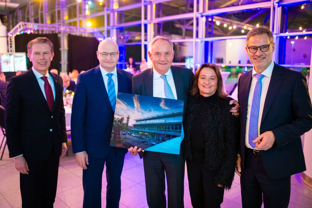 -Einer-unser-Besten-Luftfahrtbranche-verabschiedet-FMO-Chef-Rainer-Schwarz