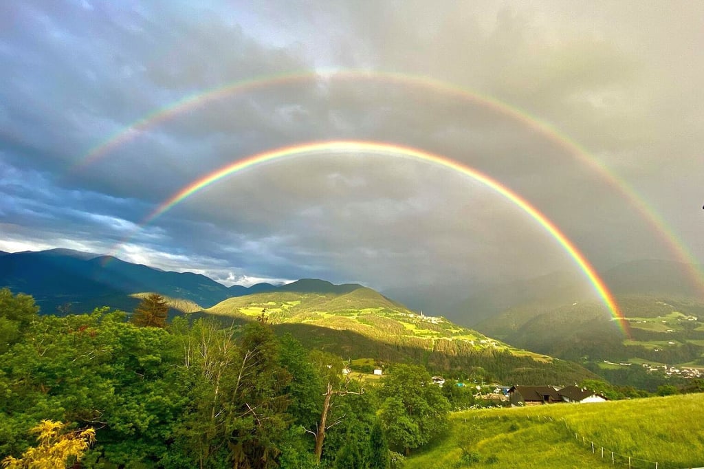 Kinder-Uni-Wie-Farben-und-Regenb-gen-entstehen