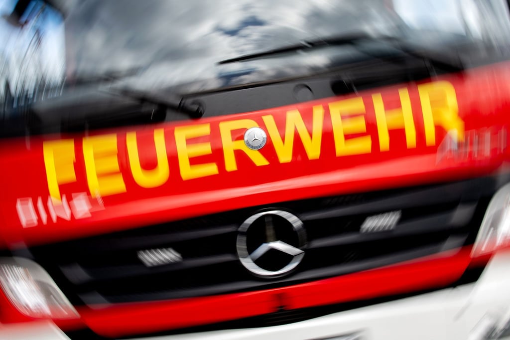 Brand-in-Wohnhaus-Mann-mit-Hubschrauber-in-Klinik-gebracht