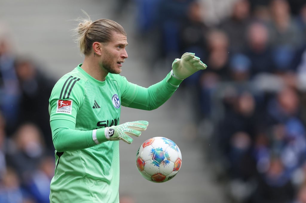 Schalke-Keeper-Karius-teilt-Hassnachrichten-gegen-Familie