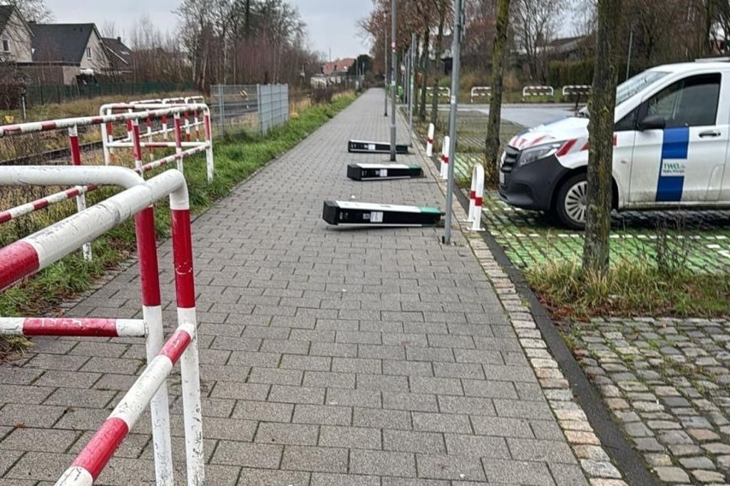 Elektroladesäulen am Haller Bahnhof zerstört