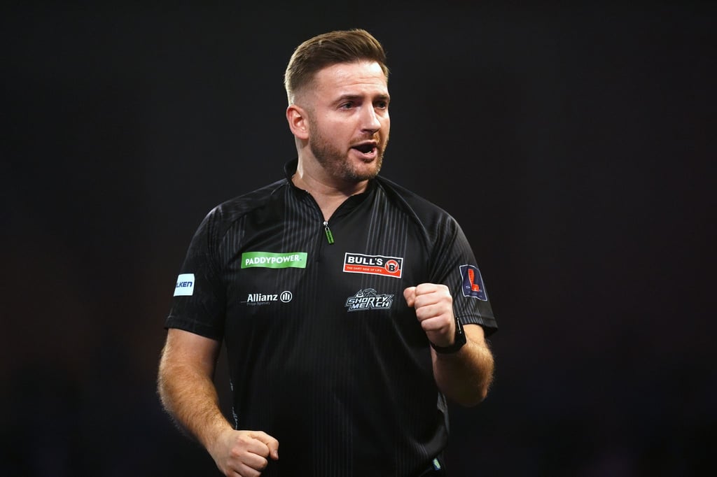 -Nehmen-Pub-auseinander-Deb-tant-Merk-gewinnt-bei-Darts-WM