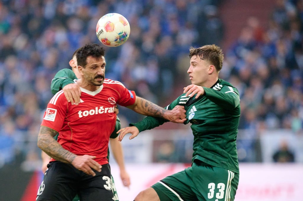 Youngster-Becker-f-hrt-Schalke-zur-Herbstmeisterschaft