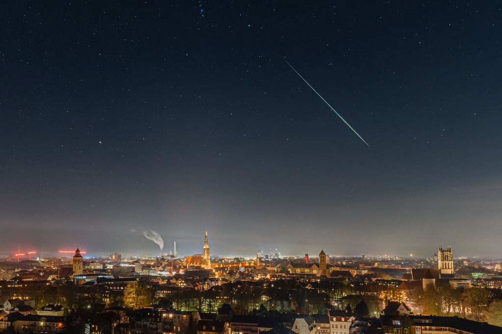Spektakul-res-Himmelsschauspiel-Feuerkugel-ber-M-nster