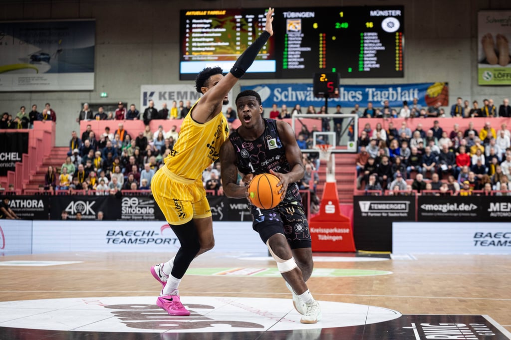 Hoffnung-ist-zur-ck-bei-den-Uni-Baskets-doch-Hodges-bereitet-Sorgen