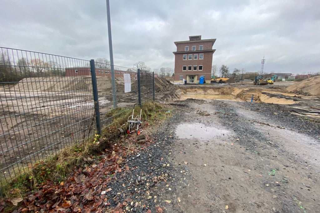 Alter Pulverschuppen: Baustellenverkehr sorgt für Ärger