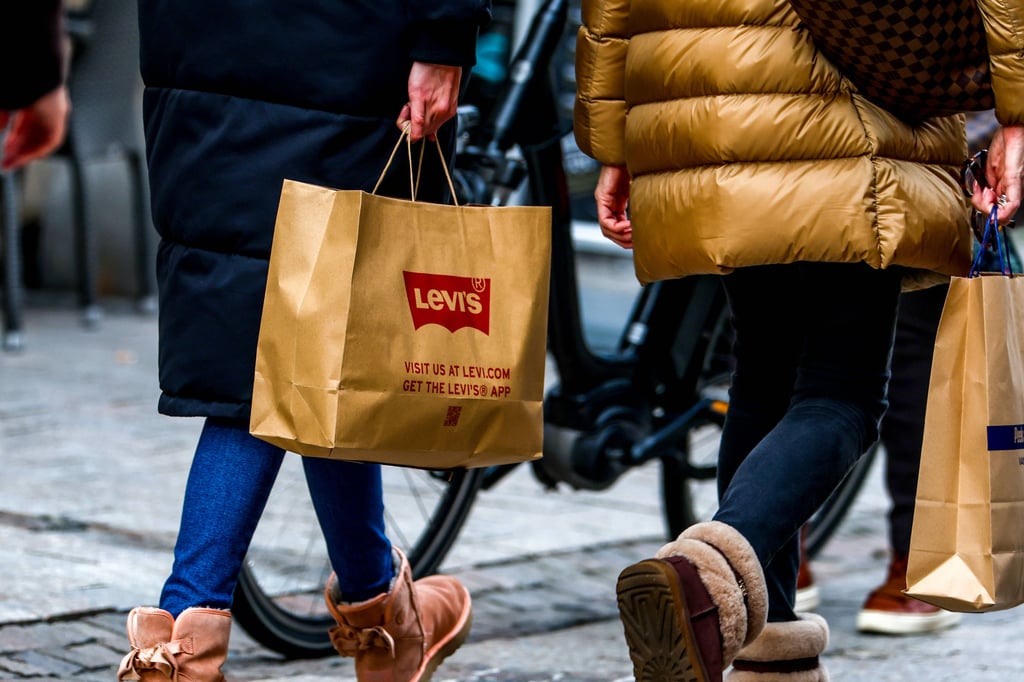 Handel-ist-unzufrieden-mit-dem-Weihnachtsgesch-ft