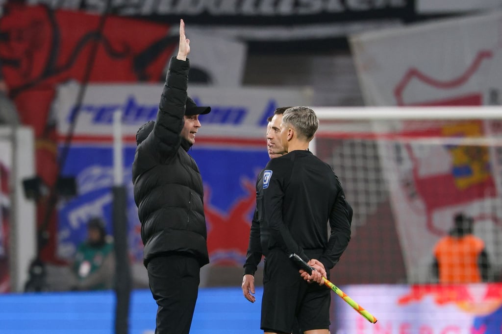 Leipziger-rger-ber-den-Schiri-Dem-Spiel-nicht-w-rdig-