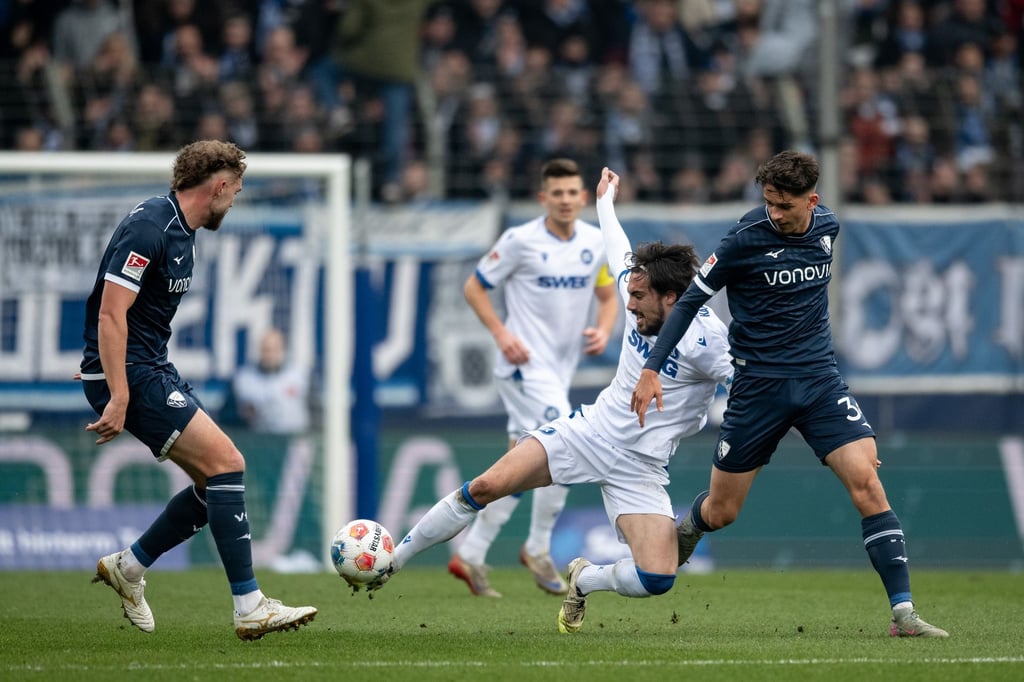 KSC-rettet-sp-t-ein-Unentschieden-in-Bochum