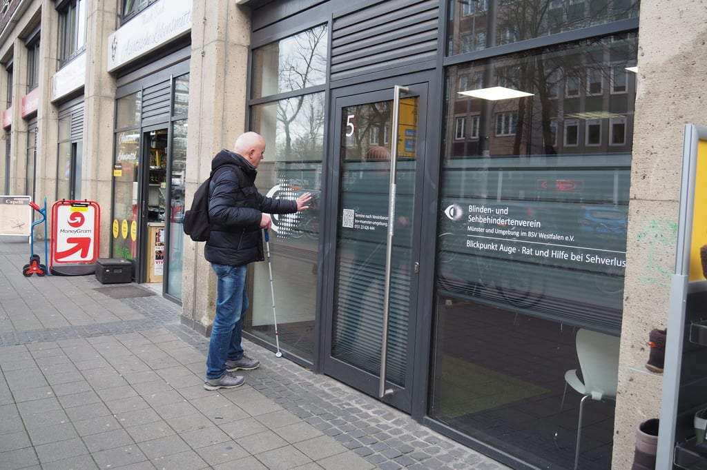 Blind-durchs-Bahnhofsviertel-Wie-Allt-gliches-zur-Stolperfalle-wird