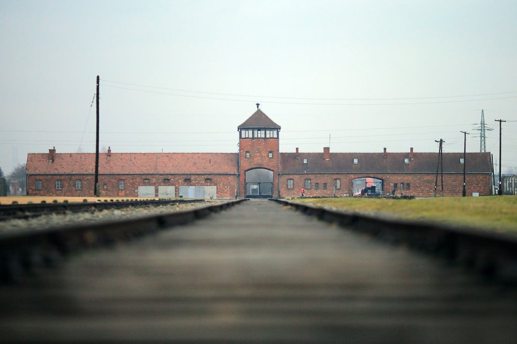 „Auschwitz ist vor unserer Haustür passiert“: Wie gutes Gedenken gelingen kann
