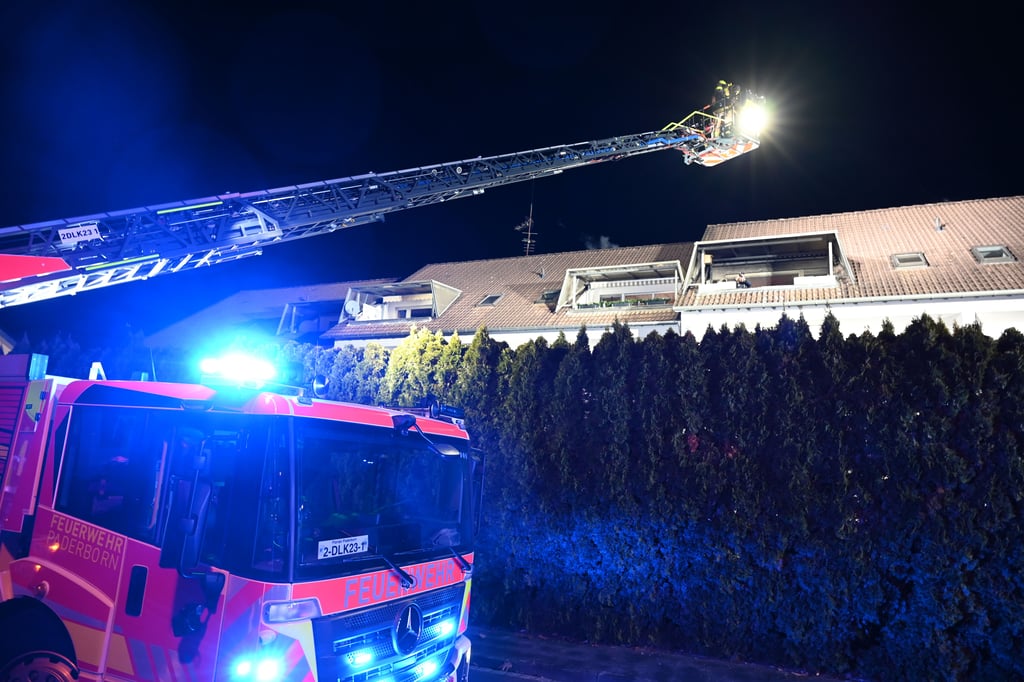 Brand an Heiligabend: Feuerwehr rückt in Paderborn aus