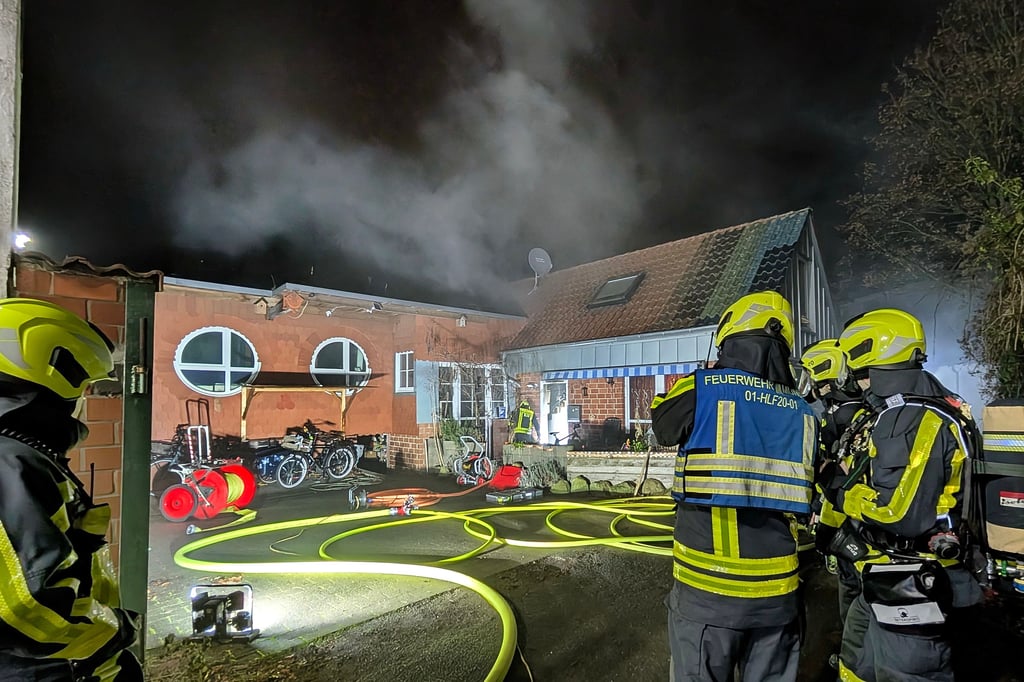 -l-auf-Herd-f-ngt-Feuer-Wohnungsbrand-in-S-dstra-e