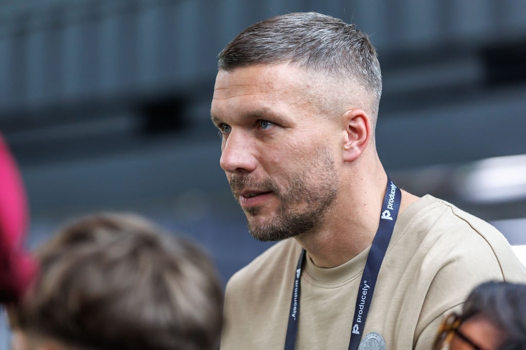 Podolski-trauert-um-seine-Oma-Wie-eine-zweite-Mutter-