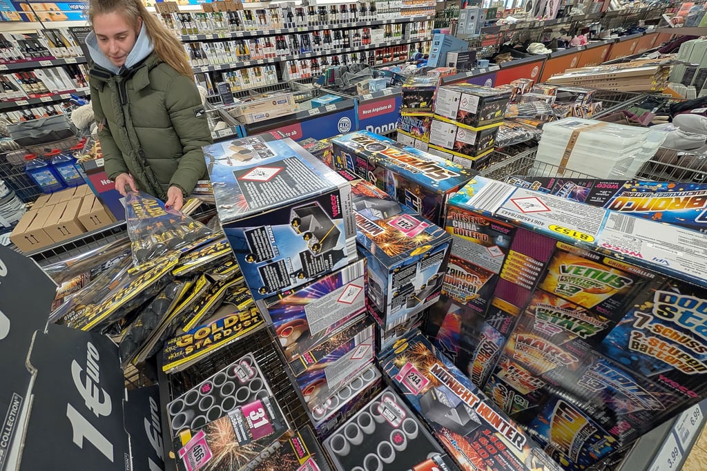 Jede-Menge-Fr-haufsteher-in-Sachen-Silvesterfeuerwerk