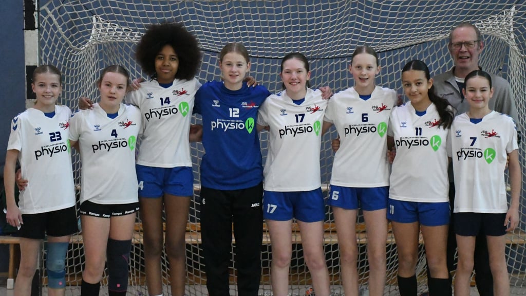 Schlugen sich wacker: Die C-Juniorinnen der JSG Havixbeck/Roxel nahmen es beim Dreikönigsturnier mit zahlreichen Hochkarätern auf.