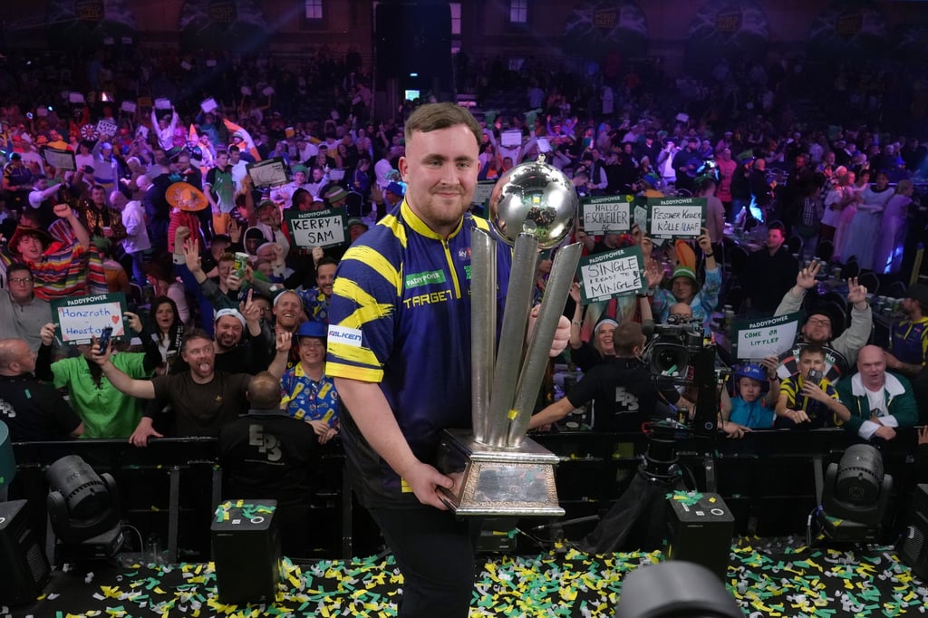 Gr-ter-Gegner-Wespe-Littler-nimmt-Darts-Welt-auseinander