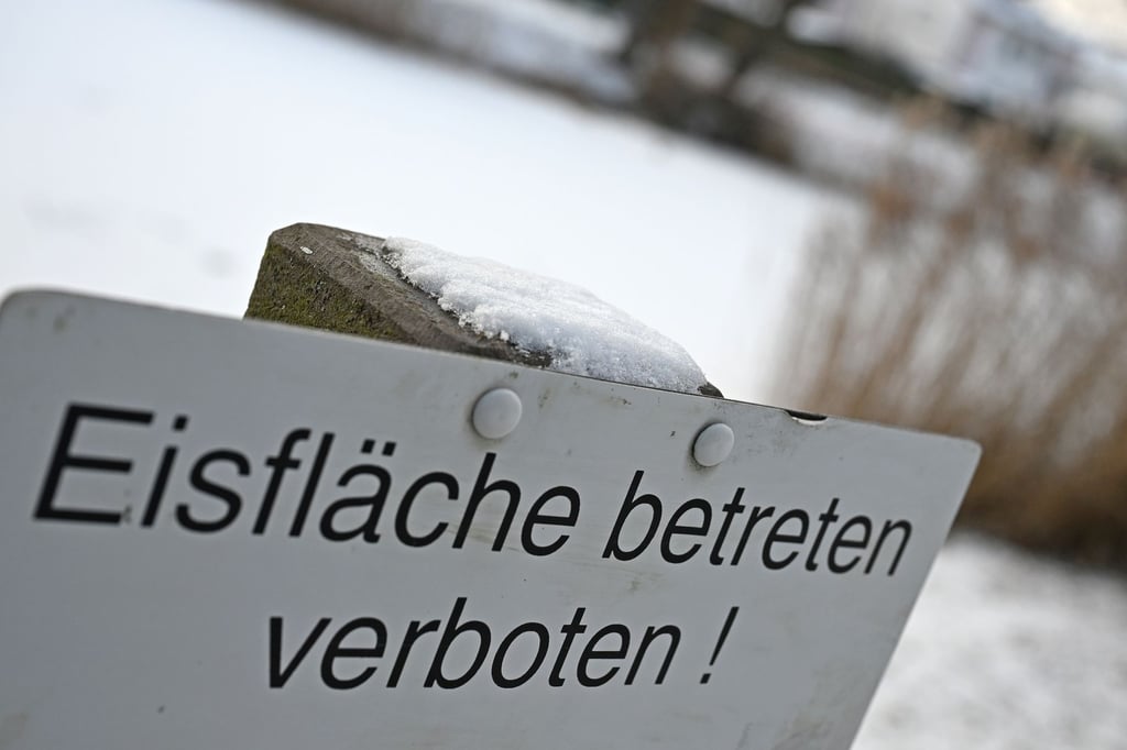 Talsperren-Betreiber-warnt-vor-Betreten-der-Eisfl-chen