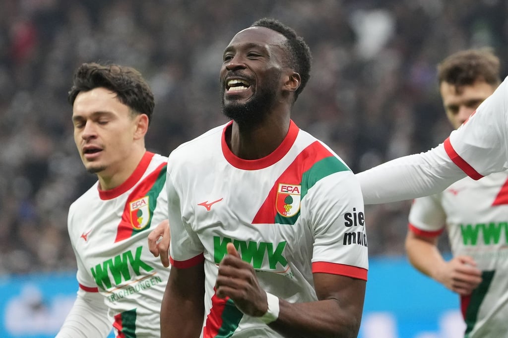 Augsburg-lange-ohne-Verteidiger-Matsima-Kommt-ein-Neuer-