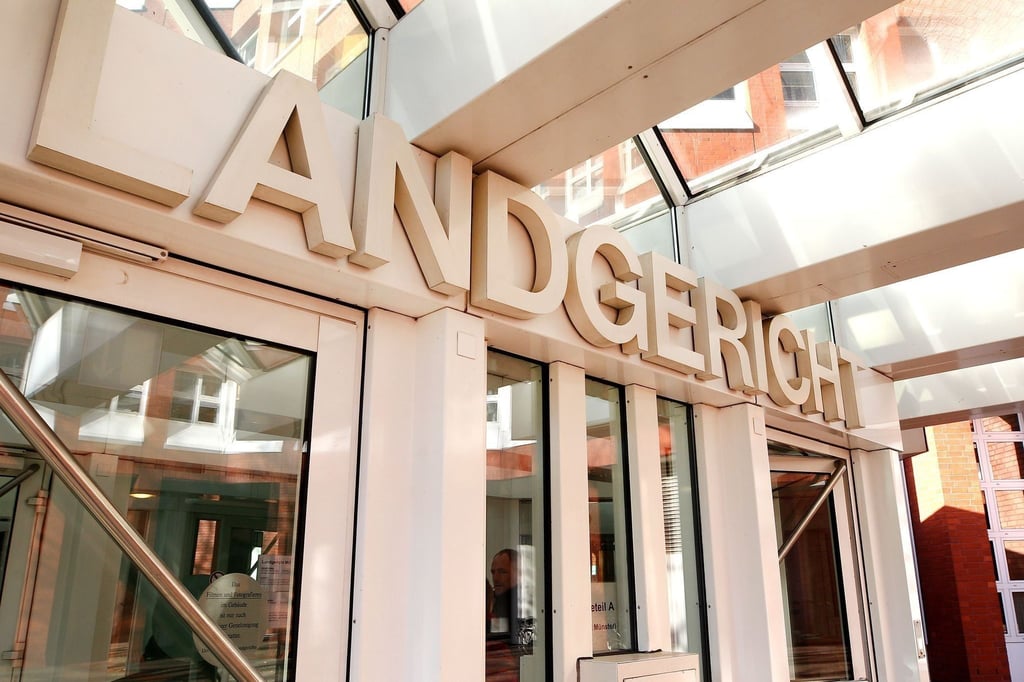 Zu-Hause-im-Schlaf-berrascht-Maskierte-rauben-Seniorin-aus