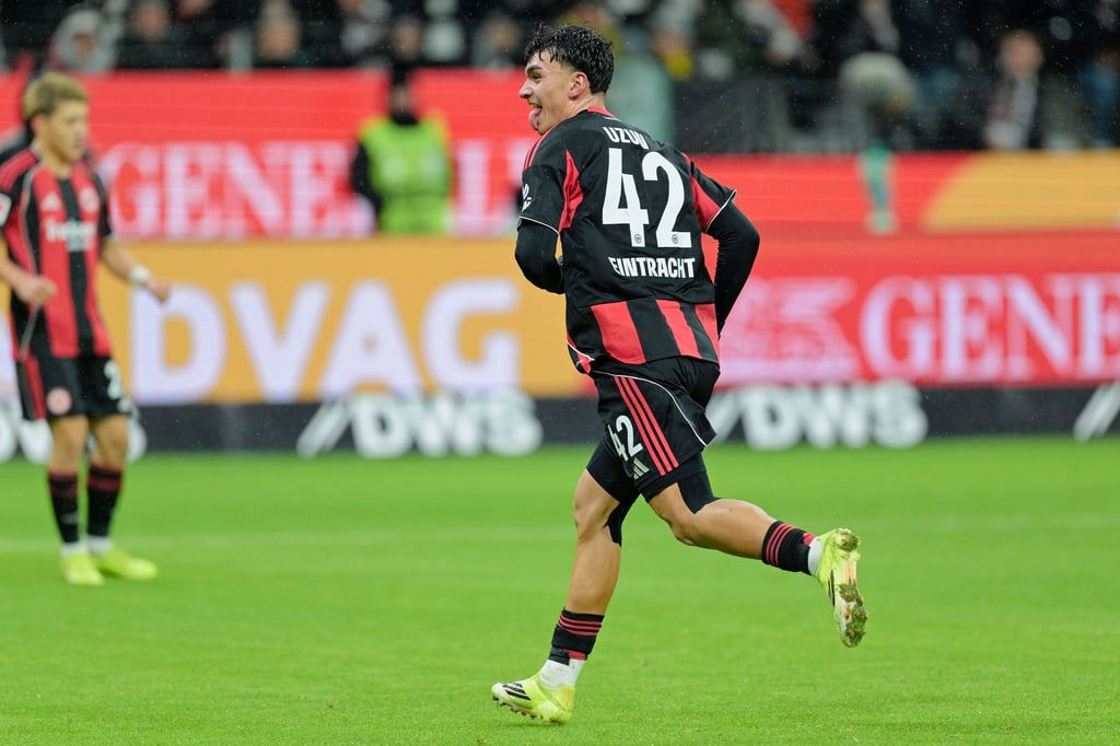 Spektakel-ohne-Sieger-Frankfurt-gegen-Dortmund-3-3