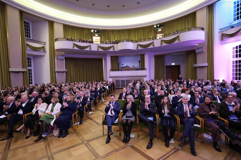 Stehende Ovationen bei Wessels letztem Neujahrsempfang