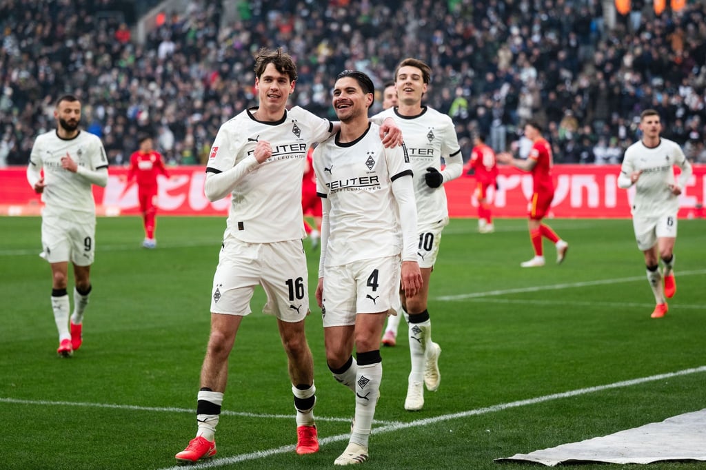 -Einfach-sch-ner-Tag-Gladbach-feiert-seltenen-Heimsieg