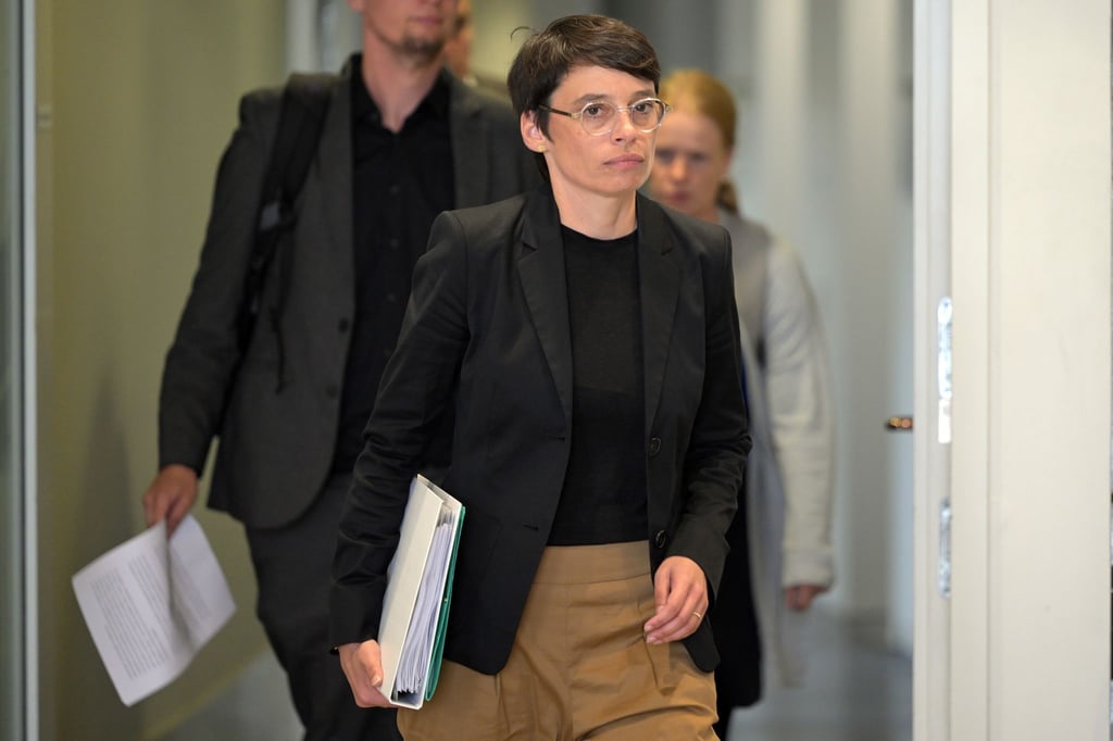 Ministerin-Paul-im-M-rz-in-Solingen-Ausschuss