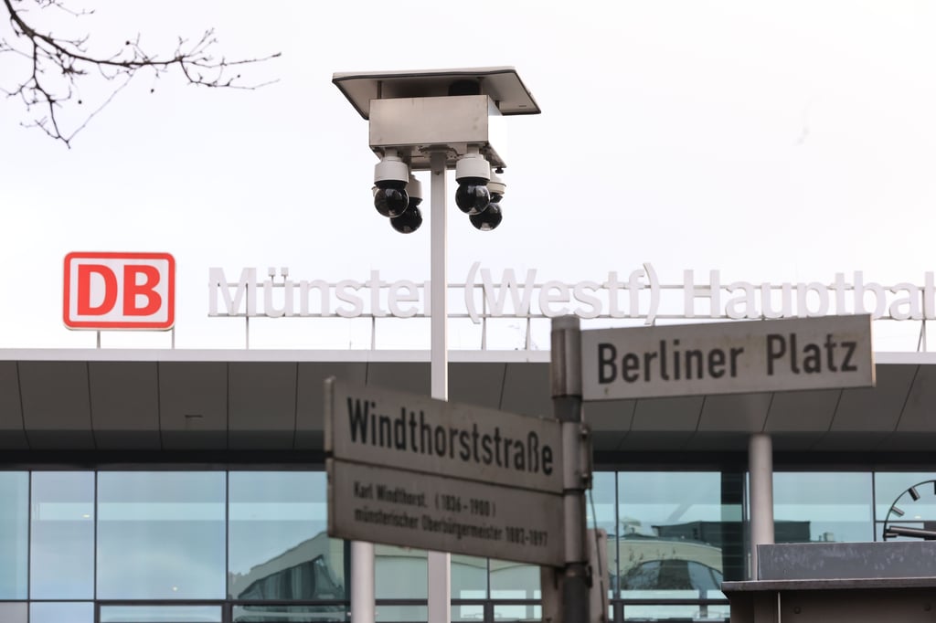 Polizeikameras bleiben für ein weiteres Jahr im Bahnhofsviertel