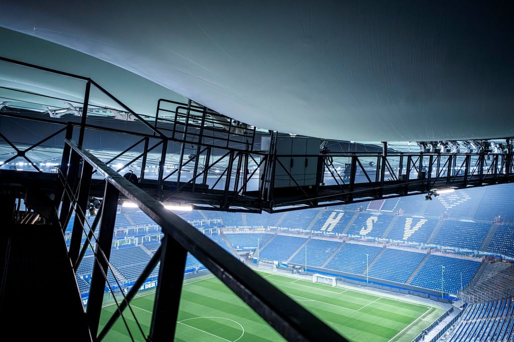 Stadiondach-h-lt-HSV-Heimspiel-wird-ausgetragen