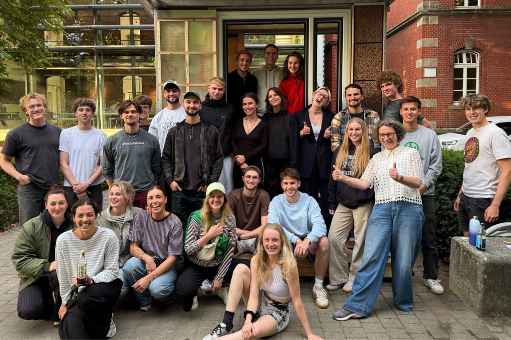 Ungew-hnliches-Bauprojekt-auf-dem-Domplatz