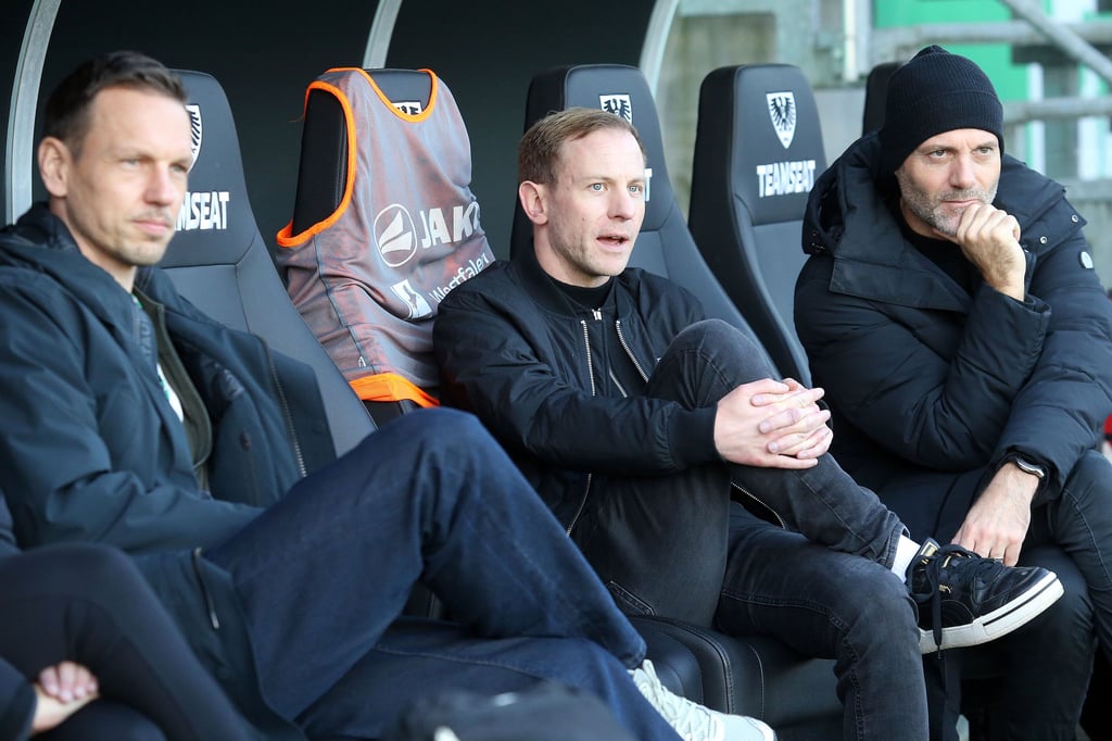 -Wir-sollten-etwas-tun-Holt-Preu-en-einen-Bundesliga-Bankdr-cker-