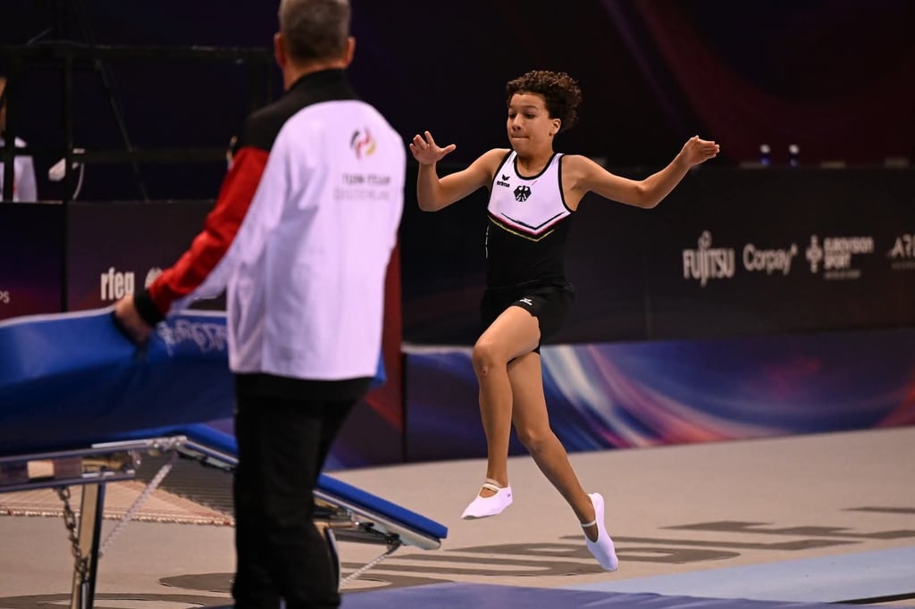 Weltklasse-mit-12-Trampolin-Talent-Joel-Achille-hebt-zu-WM-Bronze-ab