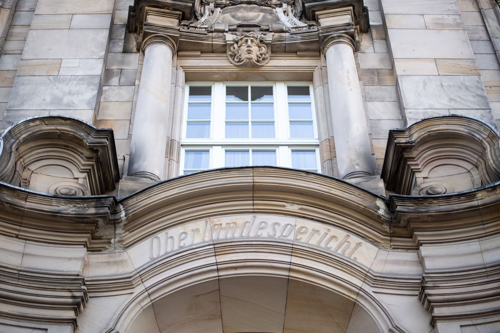 Prozess-um-geplantes-Selbstmordattentat-gestartet