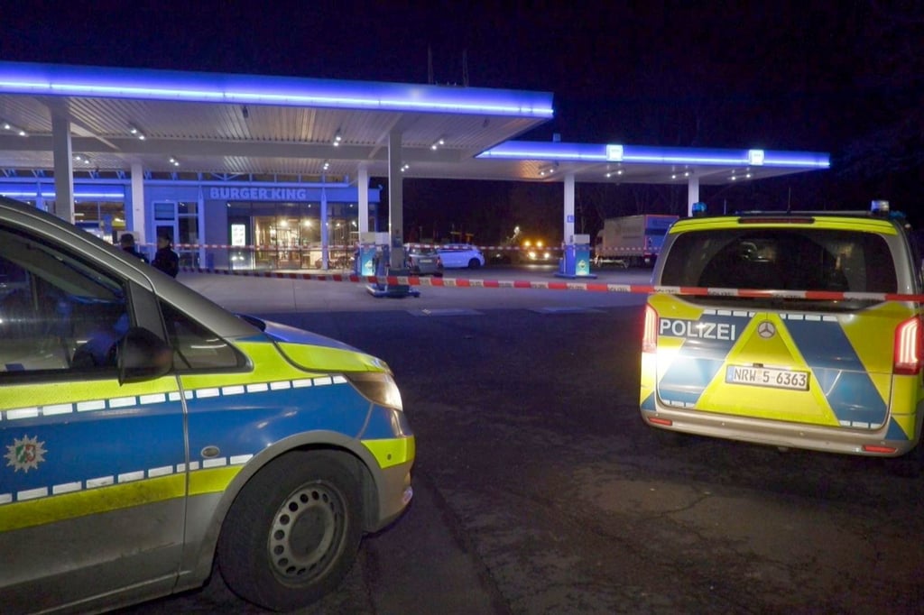 Polizist-bei-Einsatz-in-K-ln-angefahren-und-verletzt