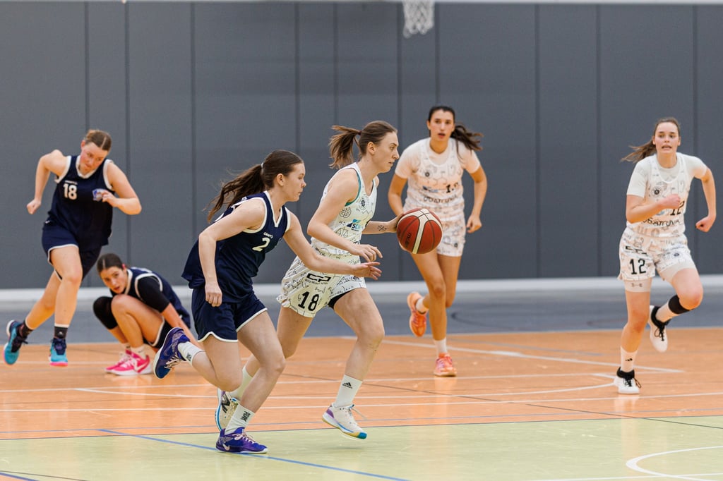 UBC-Damen-auf-Titelkurs-doch-eine-Frage-k-nnen-sie-nicht-selbst-kl-ren