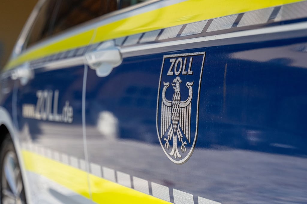 D-mmplatten-aus-Kanada-Zoll-findet-Marihuana-und-Haschisch