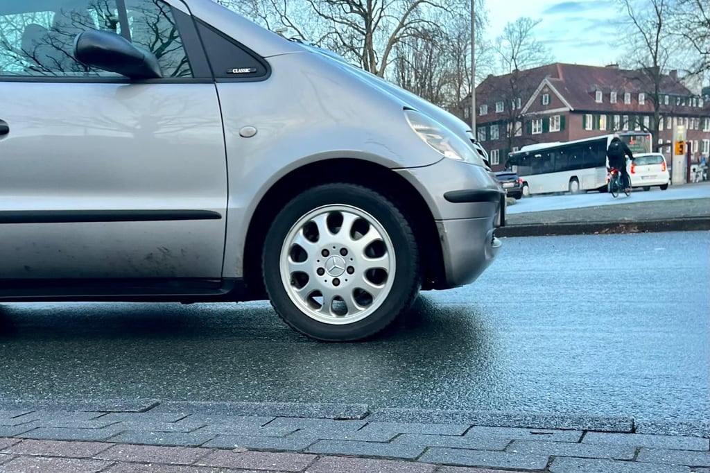 Eisglätte: 60 Unfälle im Kreis Steinfurt – Einschränkungen im Busverkehr