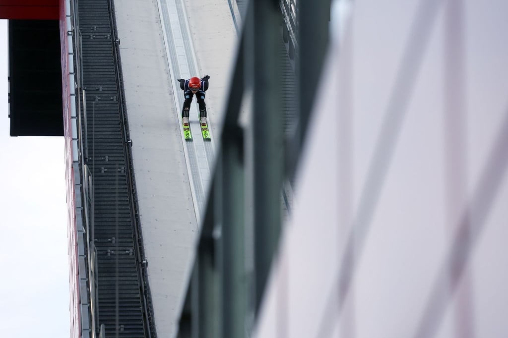 -Schon-sehr-bitter-DSV-Adler-chancenlos-bei-Prevc-Flugshow