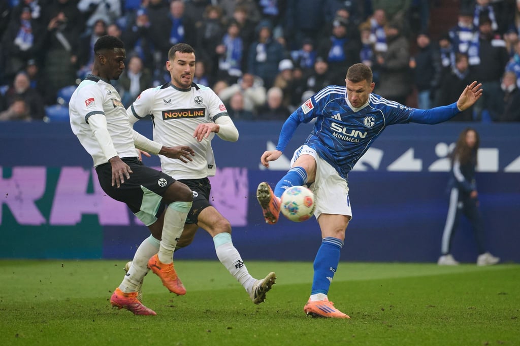 Dzeko-trifft-bei-Schalke-Deb-t-Remis-fast-wie-ein-Sieg-