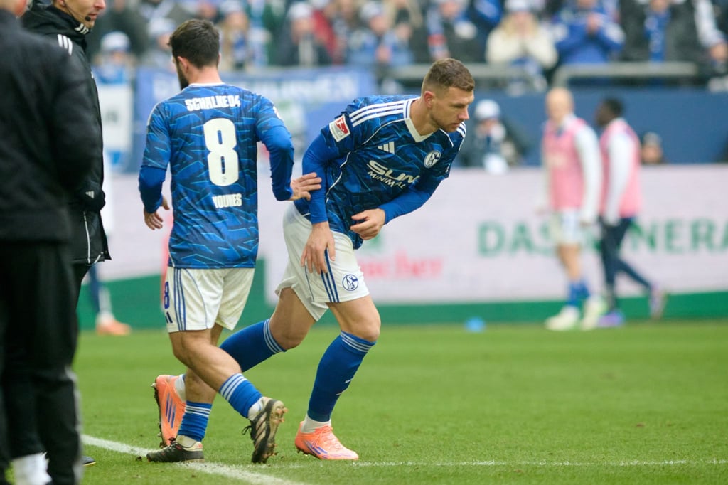 Dzeko-trifft-bei-Schalke-Deb-t-2-2-gegen-Kaiserslautern