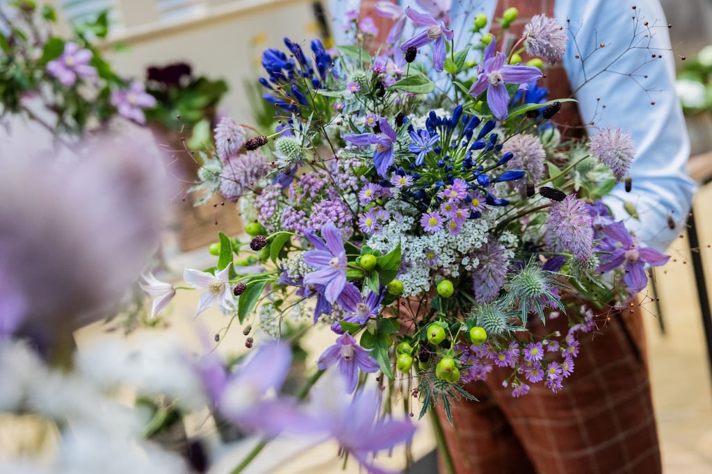 Blumenbranche-Frauen-kaufen-sich-ihren-Strau-oft-selbst