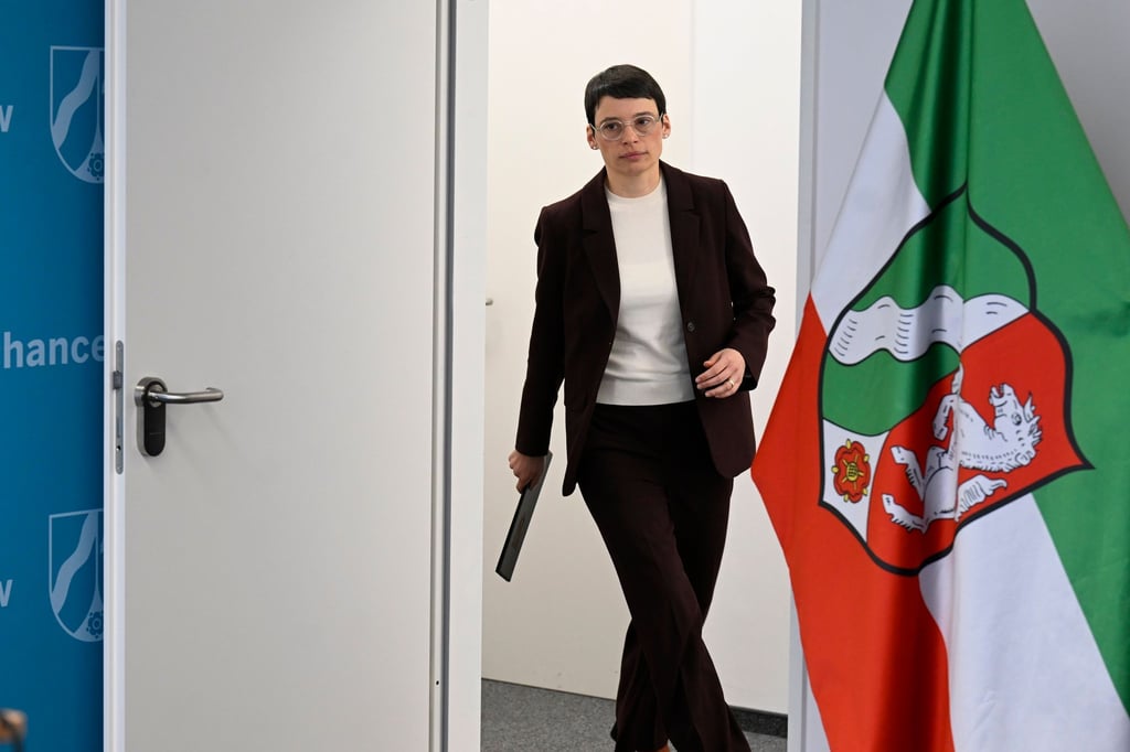 Ministerin-Paul-tritt-zur-ck-W-st-setzt-auf-Neuanfang