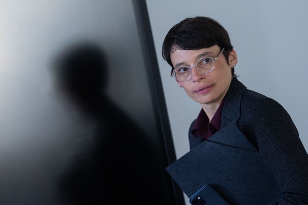 Eine-Ministerin-in-Erkl-rungsnot-tritt-ab